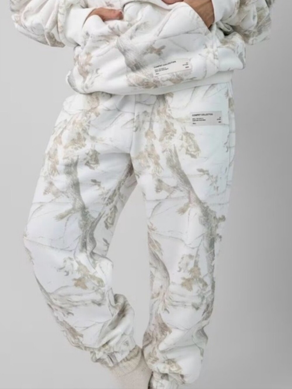 Like New! Comfrt Youth Camo Sweatpants